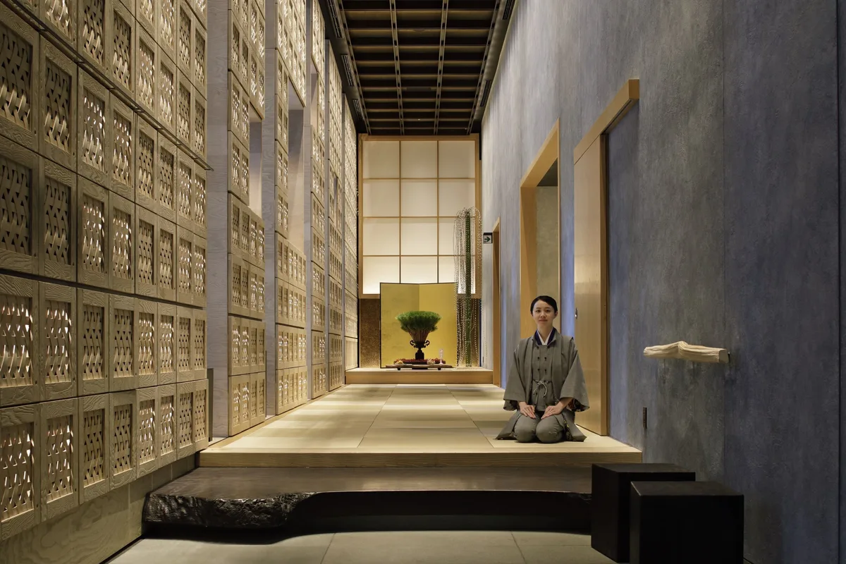 Tatami floor and timber screens at HOSHINOYA Tokyo